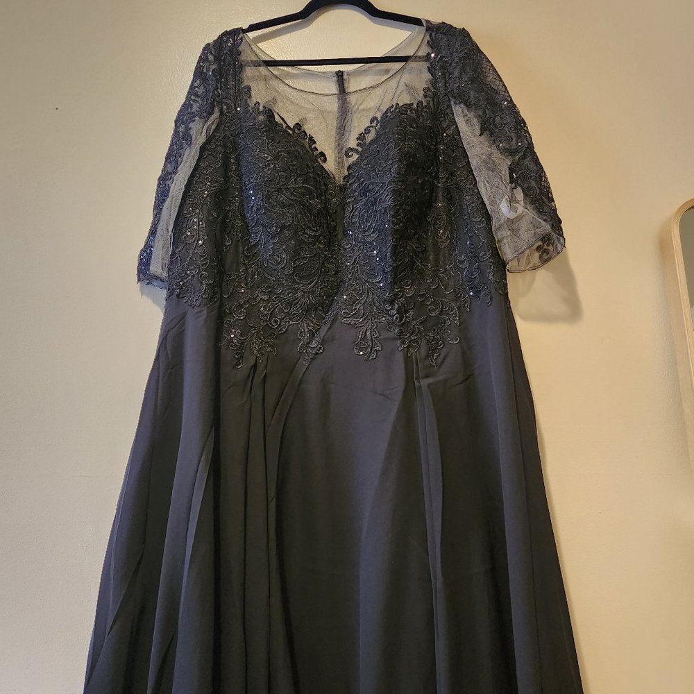 A-line Scoop Illusion Tea-Length Chiffon Lace Cocktail Dress With Sequins